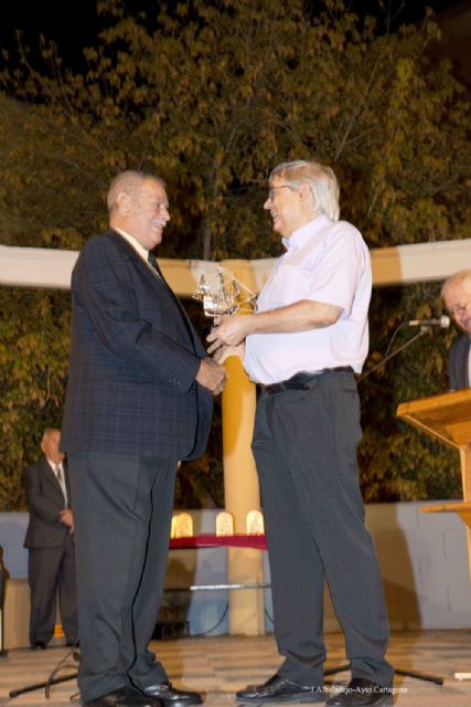 Urbanización Mediterráneo entregó sus Carabelas de Plata - 2, Foto 2