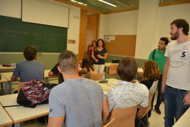 Comienzan las clases de Turismo en la Facultad de Ciencias de la Empresa - 1, Foto 1
