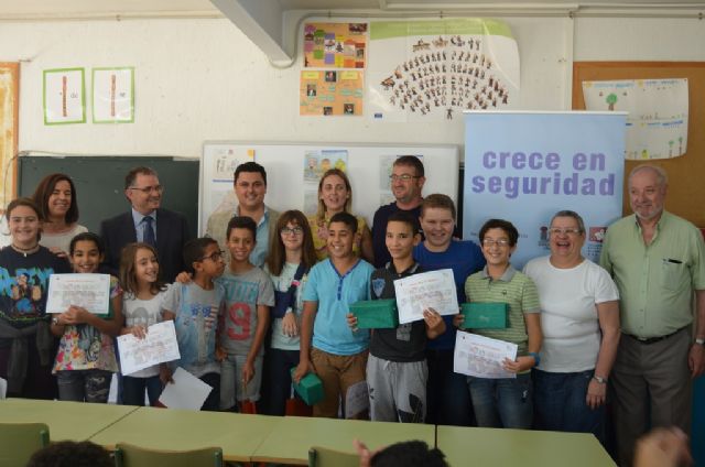 Los premiados en el concurso de dibujo Crece en Seguridad recibieron sus premios y diplomas - 2, Foto 2