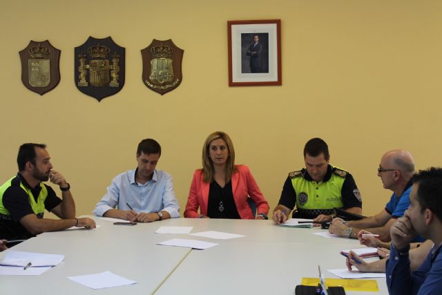 Reunión Alcaldesa, Concejal, Directores de centros escolares y Policías Tutores para marcar las pautas de este curso - 2, Foto 2