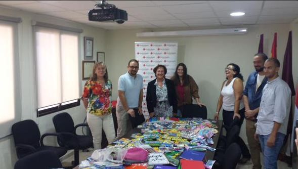 JJSS Lorca recauda material escolar para más de medio centenar de niños lorquinos en riesgo de exclusión social - 5, Foto 5