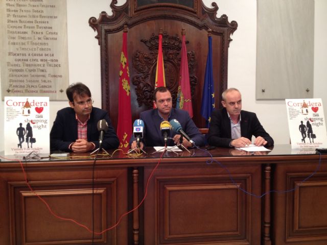 40 establecimientos ofrecerán descuentos de hasta el 50% en la IV Corredera Shopping Night, que se celebrará este viernes - 1, Foto 1