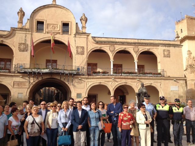 El Ayuntamiento de Lorca condena el asesinato machista de una mujer en Beniel - 1, Foto 1