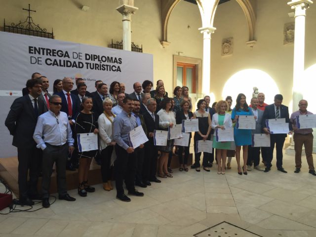 La oficina de turismo de Águilas es distinguida con un diploma de Calidad Turística - 1, Foto 1