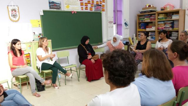 Los Centros Interculturales de la Concejalía de Servicios Sociales inician el curso - 1, Foto 1