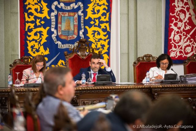 El Pleno ratifica la bajada de tributos para 2016 - 2, Foto 2