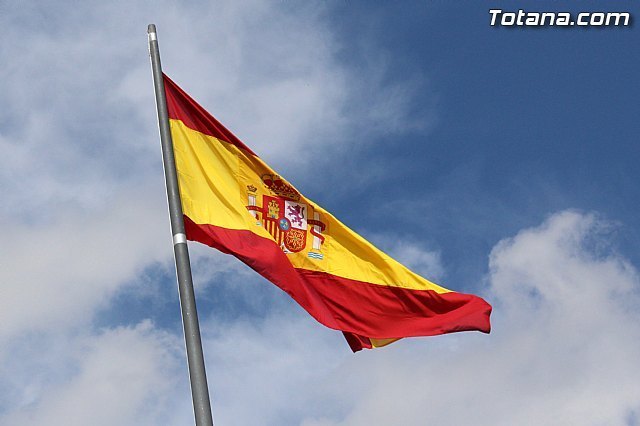 El Ayuntamiento de Lorca celebrará el Día de la Hispanidad con el ya tradicional izado de la Bandera de España en la Plaza de Colón - 1, Foto 1