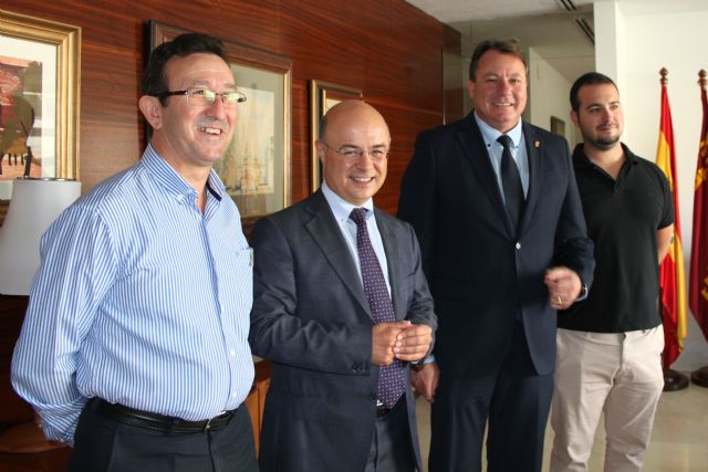 Reunión del consejero Hacienda con el alcalde de Ceutí - 1, Foto 1