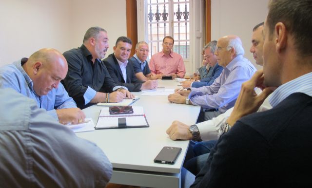 El PSOE velará por la mejora de la calidad del servicio de limpieza de Murcia junto a los trabajadores de Cespa - 2, Foto 2