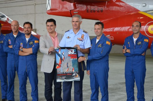 San Javier se vuelca con la Patrulla Acrobática Águila que se convierte en protagonista de un intenso fin de semana - 2, Foto 2