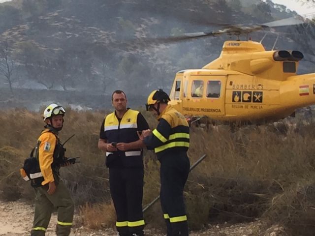 Voluntarios de Protección Civil enseñan este viernes por la mañana en la Alameda de la Constitución nociones básicas de reanimación cardiopulmonar - 1, Foto 1