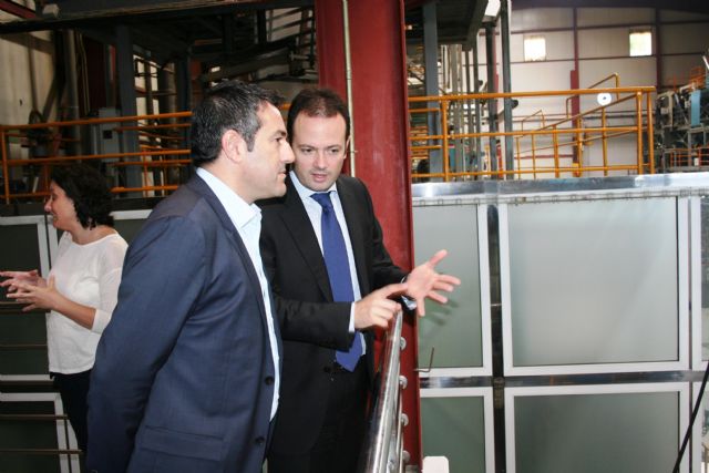 El Alcalde de Alcantarilla, Joaquín Buendía, visita Plasbel Plásticos, empresa líder nacional en bolsas reutilizables - 4, Foto 4