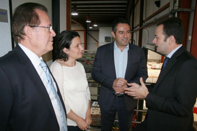 El Alcalde de Alcantarilla, Joaquín Buendía, visita Plasbel Plásticos, empresa líder nacional en bolsas reutilizables - 5, Foto 5
