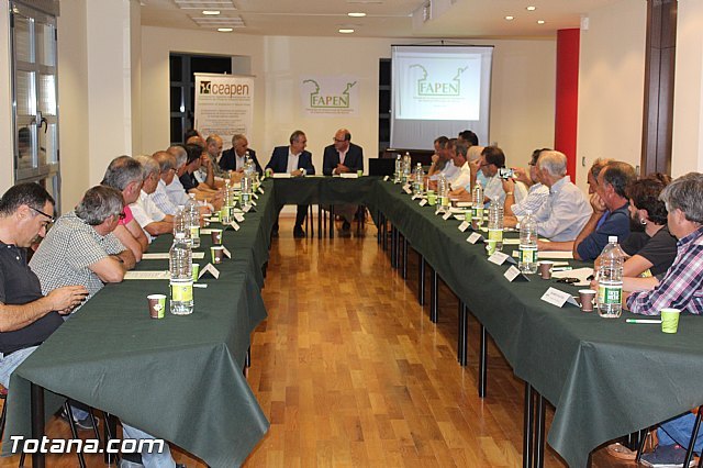 FAPEN asegura que la reunión que mantuvo anoche su directiva con la dirección regional del PSOE fue muy fructífera, Foto 1