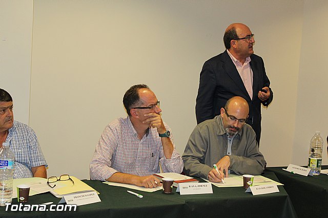 FAPEN asegura que la reunin que mantuvo anoche su directiva con la direccin regional del PSOE fue 