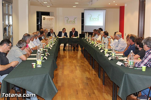 FAPEN asegura que la reunin que mantuvo anoche su directiva con la direccin regional del PSOE fue 