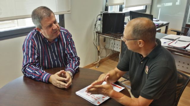 Francisco Calderón reafirma ante Cruz Roja el compromiso del Ayuntamiento con los refugiados - 1, Foto 1