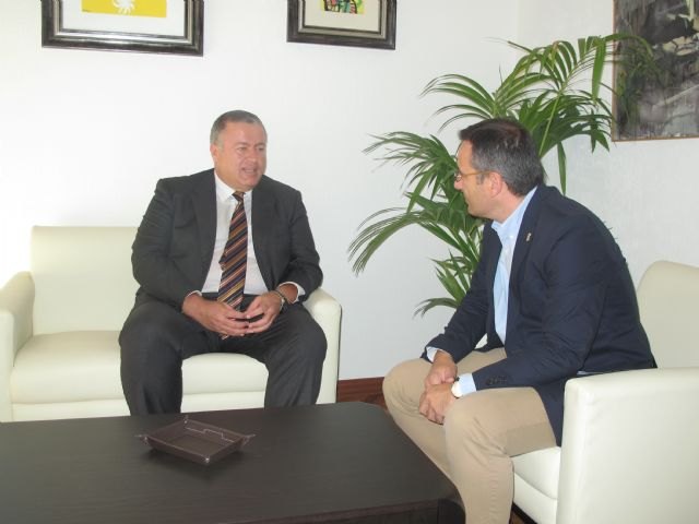 La Consejería de Fomento y el Ayuntamiento de Alhama de Murcia trabajarán en la puesta en servicio del transporte a demanda con pedanías - 1, Foto 1