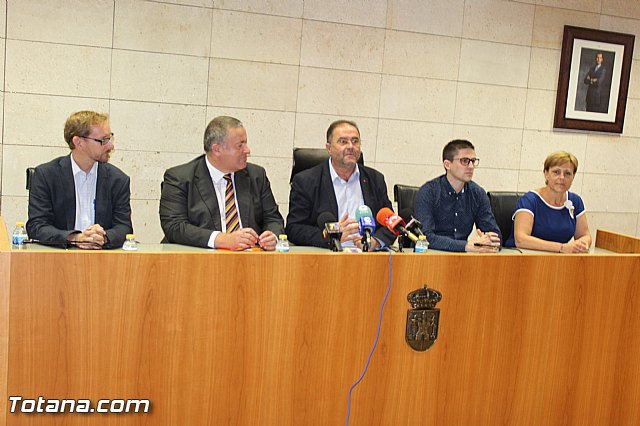 El alcalde y miembros del Gobierno municipal se entrevistan con el consejero de Fomento e Infraestructuras - 10