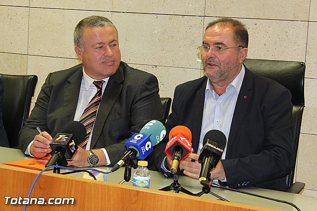 El alcalde y miembros del Gobierno municipal se entrevistan con el consejero de Fomento e Infraestructuras - 8