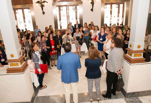 El Palacio Consistorial acoge la recepción del Congreso sobre Desigualdad y Mediación - 2, Foto 2