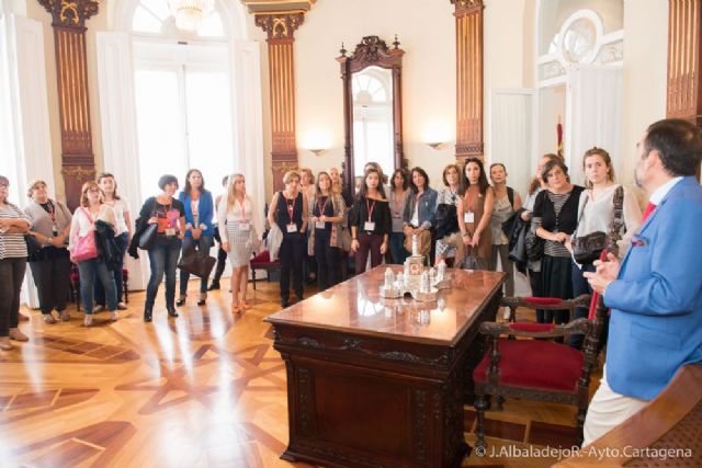 El Palacio Consistorial acoge la recepción del Congreso sobre Desigualdad y Mediación - 3, Foto 3