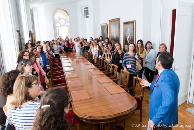 El Palacio Consistorial acoge la recepción del Congreso sobre Desigualdad y Mediación - 5, Foto 5