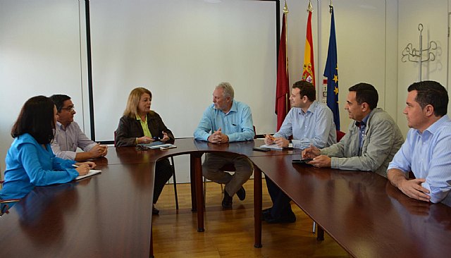 El PP pide al gobierno que incluya en los presupuestos la cubierta de la pista deportiva del Vega del Argos - 1, Foto 1