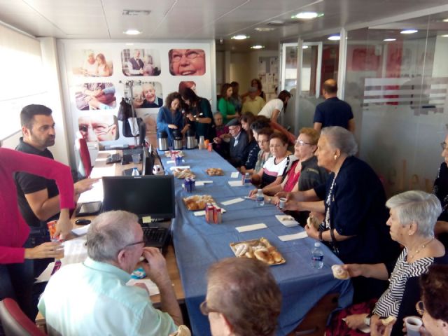 La concejala de Servicios Sociales organiza un viaje a Murcia para visitar la Central del Servicio de Teleasistencia, Foto 2
