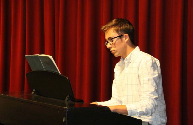 La Concejalía de Educación premia a doce estudiantes caravaqueños por su expediente académico - 2, Foto 2