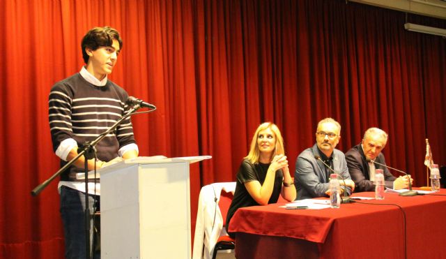 La Concejalía de Educación premia a doce estudiantes caravaqueños por su expediente académico - 3, Foto 3