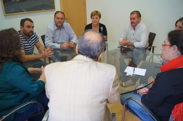 The municipal government meets regional leaders FEAPS, now called "full inclusion Murcia", Foto 2