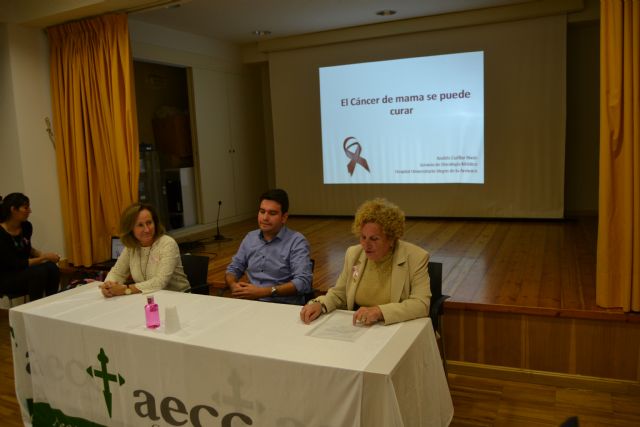 El cáncer de mama se puede curar, una charla cargada de optimismo - 1, Foto 1