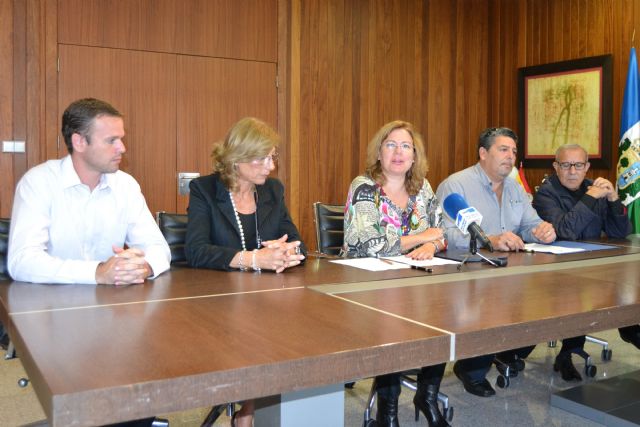 Ayuntamiento y FAGA renuevan su compromiso para reducir el absentismo y mejorar el rendimiento del alumnado gitano - 1, Foto 1