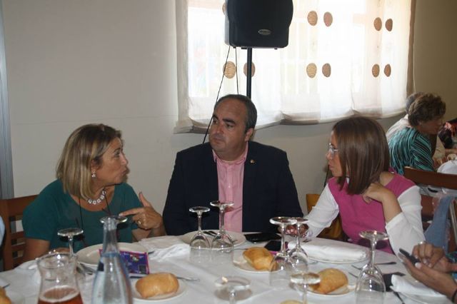 Más de cien personas colaboraron en la Comida Solidaria del Teatro Circo Apolo El Algar - 2, Foto 2