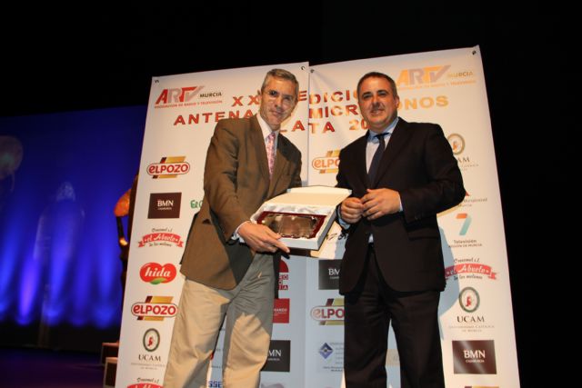La ARTV de Murcia premia a la Facultad de Comunicación de la UCAM y a los Deportes de Popular TV - 1, Foto 1