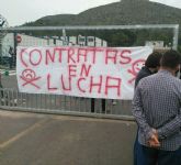 Podemos: 'Sueldos de 700 por una jornada de 10 horas al d�a, sin convenio colectivo ni registro de accidentes. Repsol, una cadena de precariedad'