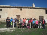 Casi una treintena de personas participan en la segunda jornada del programa de Senderismo, realizando un recorrido por Coy y La Atalaya