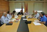 Los grupos polticos municipales mantienen un encuentro con representantes de Aguas de Murcia para conocer de primera mano la actividad de la empresa