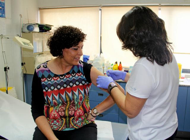 Ya ha comenzado la campaña de vacunación de la gripe en Puerto Lumbreras - 1, Foto 1