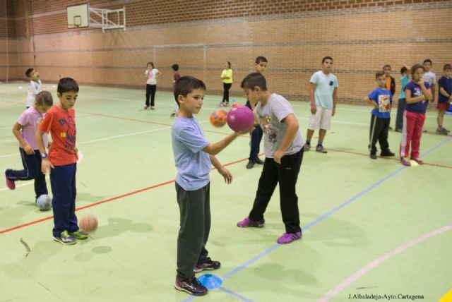 La Caixa dona más de cinco mil euros al proyecto del Club de Amigos del Balonmano - 2, Foto 2