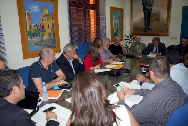 La Comisión de Calidad del Aire se reúne ayer en Alcantarilla, asistiendo representantes de la empresa Derivados Químicos como invitados - 2, Foto 2