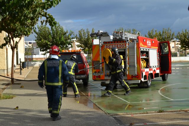 Los bomberos coordinan simulacros de incendios y evacuación en los institutos de San Pedro del Pinatar - 1, Foto 1