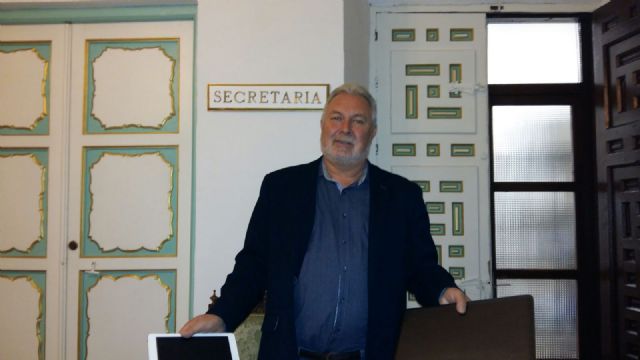 José Soria deposita en el ayuntamiento de Cehegín el ordenador portátil y el IPAD a la espera su valoración económica - 1, Foto 1