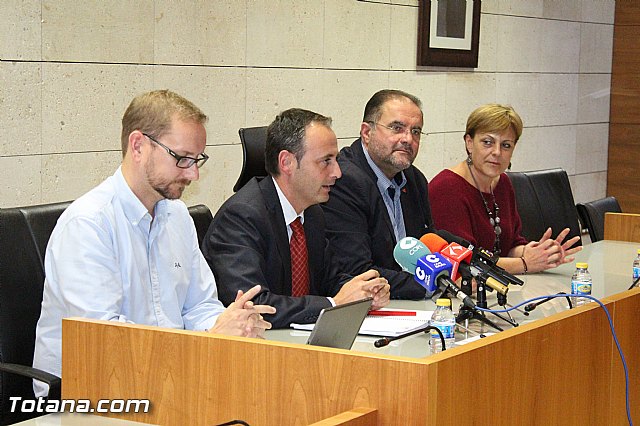 El Gobierno municipal se entrevista con el director general de Instituto de Fomento - 9