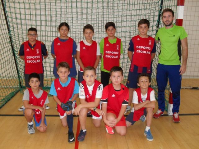 Se pone en marcha el Programa de Deporte Escolar con la Fase Local de Baloncesto, Balonmano, Fútbol Sala y Voleibol, Foto 6