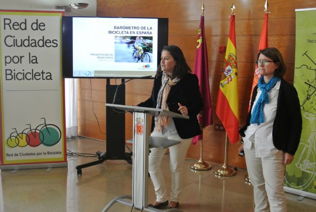 Crece el número de personas que, a diario, utilizan la bicicleta para ir a trabajar o a su centro de estudios - 1, Foto 1