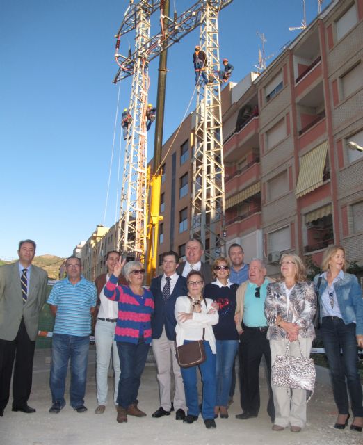 La Consejería de Fomento culmina los trabajos de desmontaje de la torre de alta tensión del barrio lorquino de La Viña - 1, Foto 1