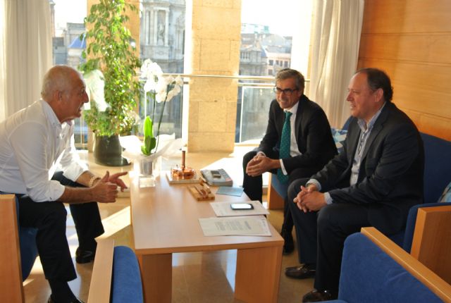 Ortiz se reúne con representantes de empresas para establecer vías de colaboración - 2, Foto 2