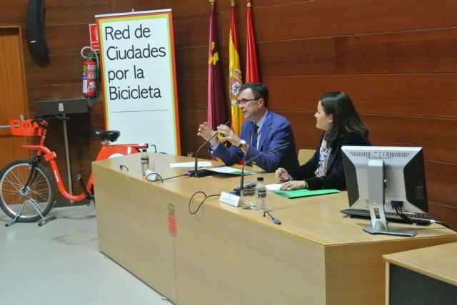 El Alcalde abre las jornadas Bicicletas, Ciudades y Personas que se celebran hasta mañana en Murcia - 2, Foto 2